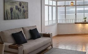Apartamento Amplo na Praia do Morro, 3 Quartos e 3 Banheiros